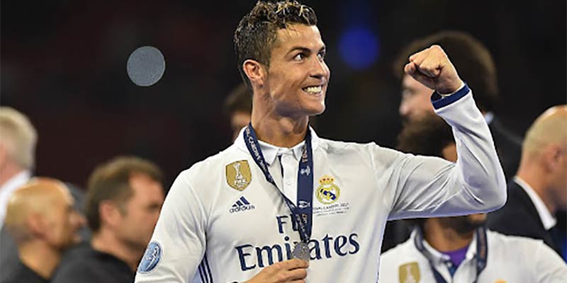 Đỉnh cao sự nghiệp của Ronaldo gắn liền cùng Real Madrid